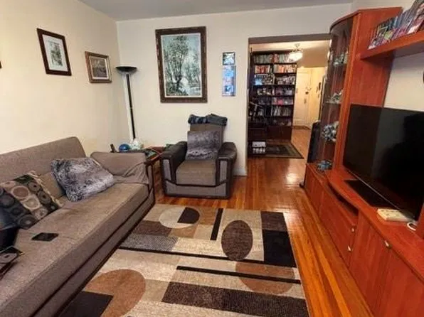 715 Ocean Pkwy APT 3L, Brooklyn, NY 11230