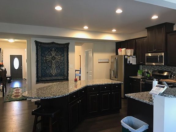 Large Kitchen with Gas Range