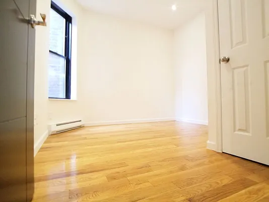 Rented by Compass | media 10