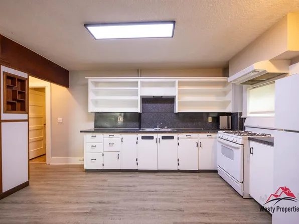 124 SE Harlow Ave, Troutdale, OR 97060