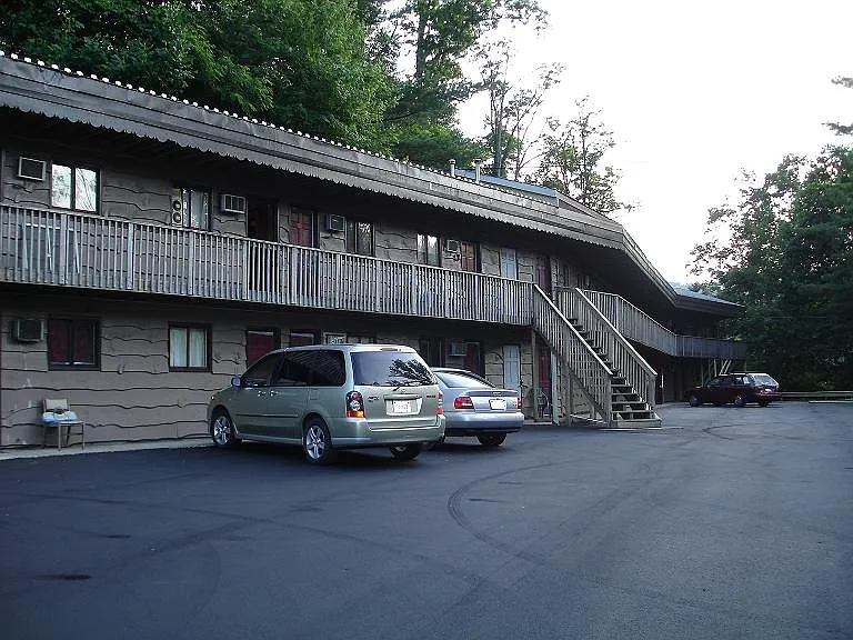 2592 US Highway 321 S