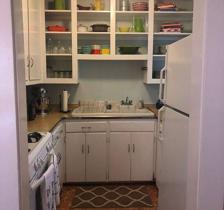 2nd image of 30 Davie Cir