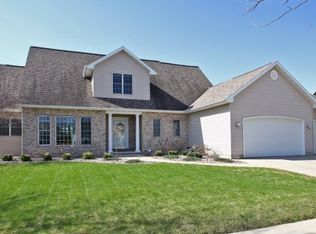 421 E Sheffield Ln, Appleton, WI 54913
