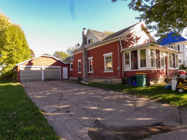 407 S Page St, Monona, IA 52159