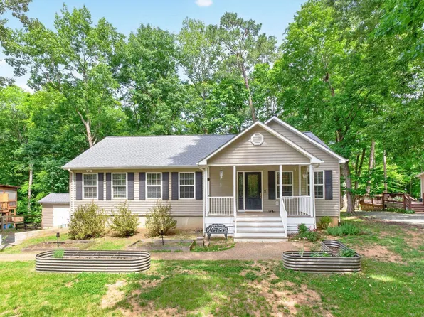 4 Stigger Rd, Palmyra, VA 22963