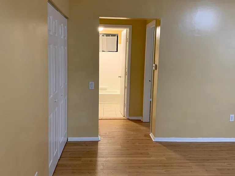 70 Shrewsbury Green Dr #F — Photo 4