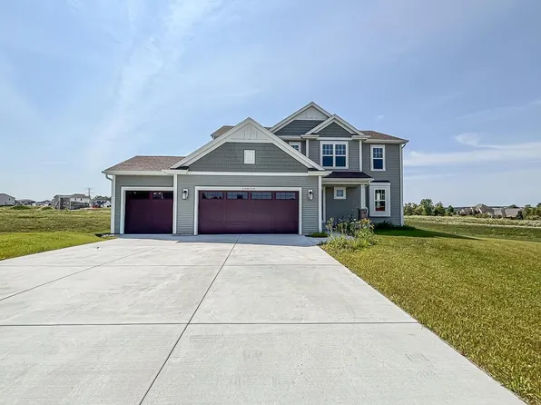 W194N15744 East Gate COURT, Jackson, WI 53037