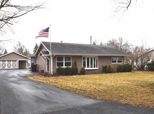 18161 W Valley Dr, Grayslake, IL 60030