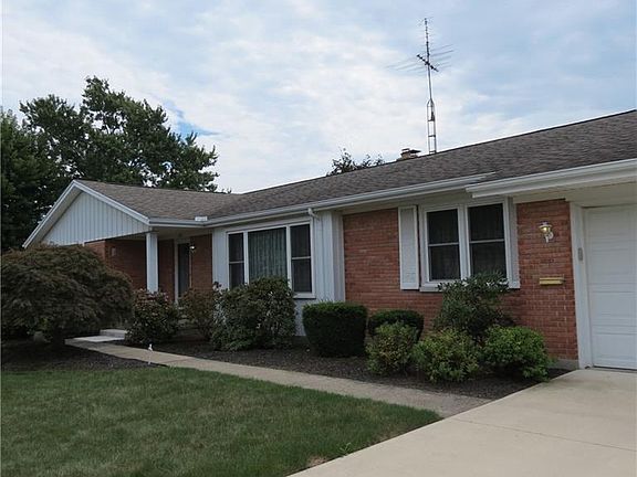 2nd image of 815 Evergreen Dr