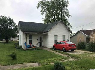 400 W Main St, Mt Sterling, IL 62353