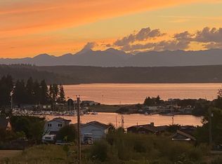 38356 Vista Key Dr NE, Hansville, WA 98340