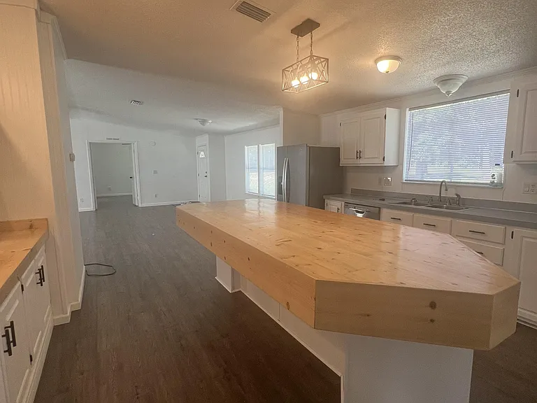 178 White Oak Dr — Photo 3
