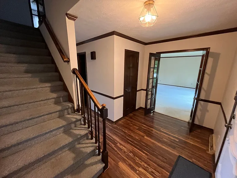 1209 E University St — Photo 33