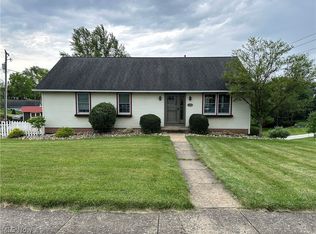 1110 Cherry Ridge Dr SW, Sugarcreek, OH 44681