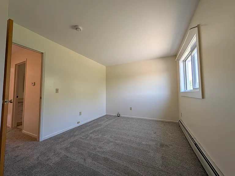 9 Executive Dr #17 — Photo 32