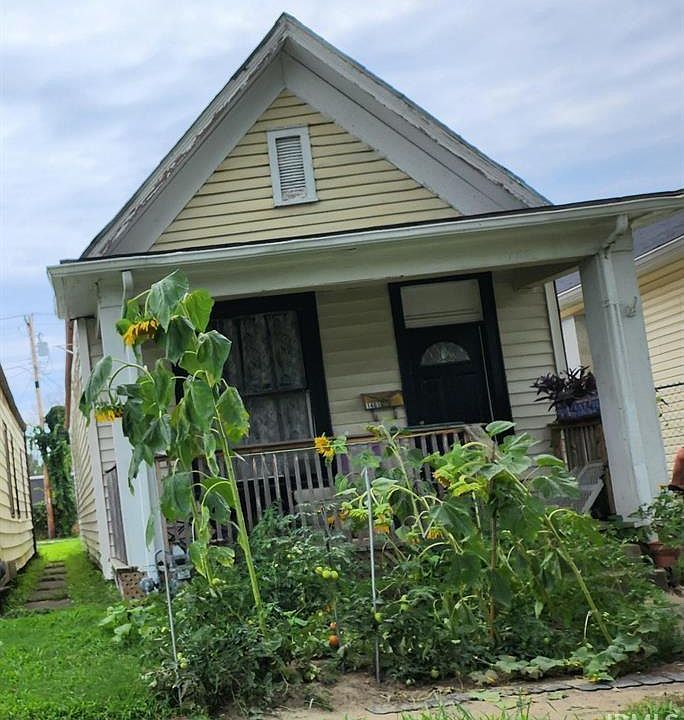1st image of 1403 E Indiana St