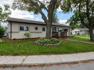 25 Hawthorne Dr, Innisfil, ON L9S 1P1