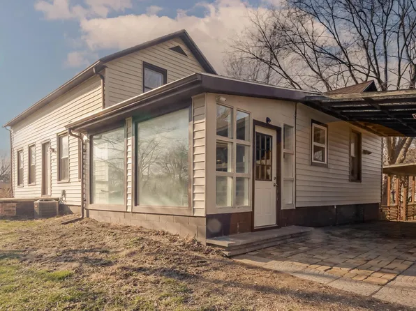 307 E Pine St, Metamora, IL 61548