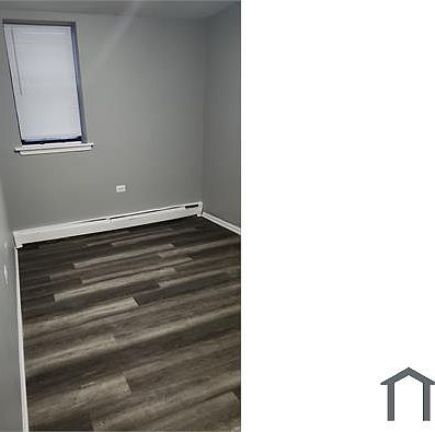 3rd image of 4437 S Greenwood Ave #11
