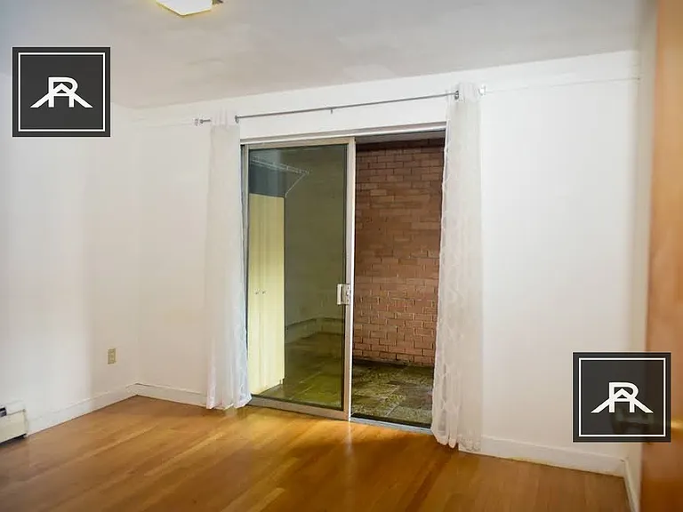 13 Commonwealth Ct #6 — Photo 15