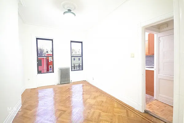 Rented by MNS | media 18