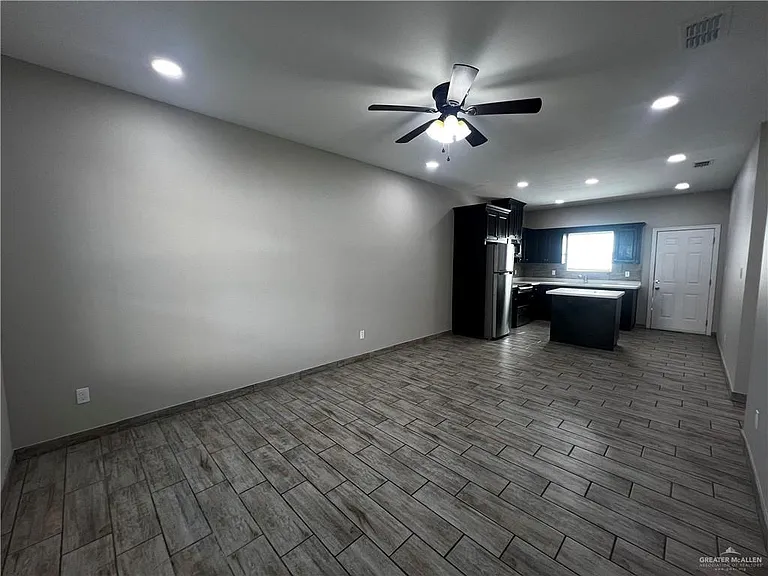 1327 W Garfield Ave #3 — Photo 2
