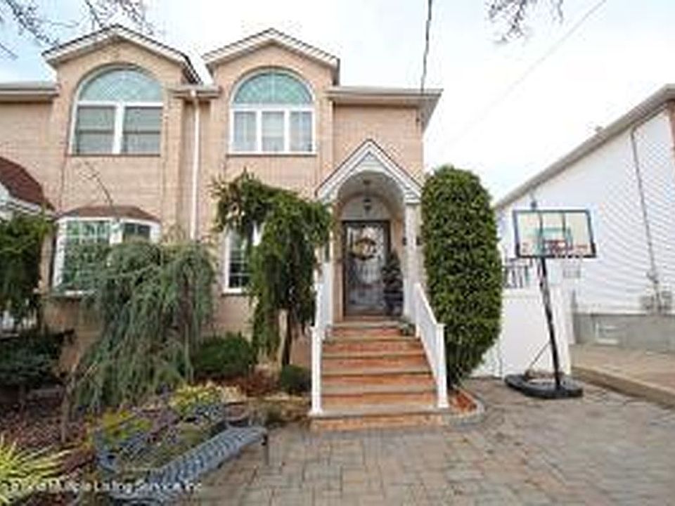 1st image of 187 Shiel Ave