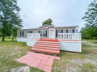 153 April Rd, Waynesville, GA 31566