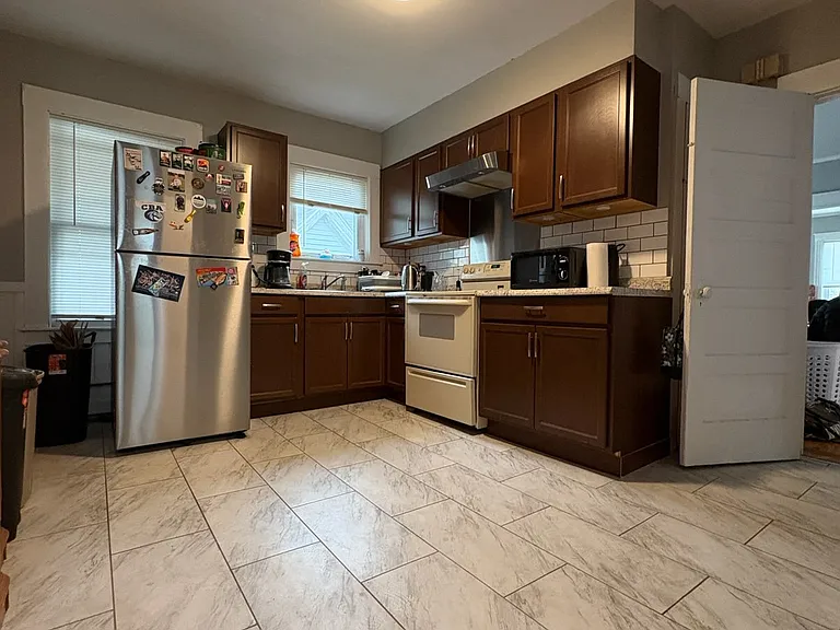 41 Winthrop Ave — Photo 12