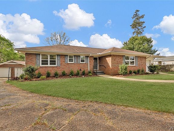 4th image of 20 Windsor Dr