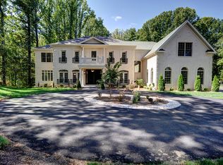 10414 Oaklyn Dr, Potomac, MD 20854