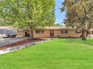 1520 Glenn Ave, Mangum, OK 73554