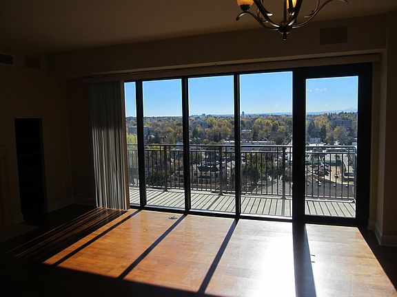 Floor to ceiling windows to enjoy the views