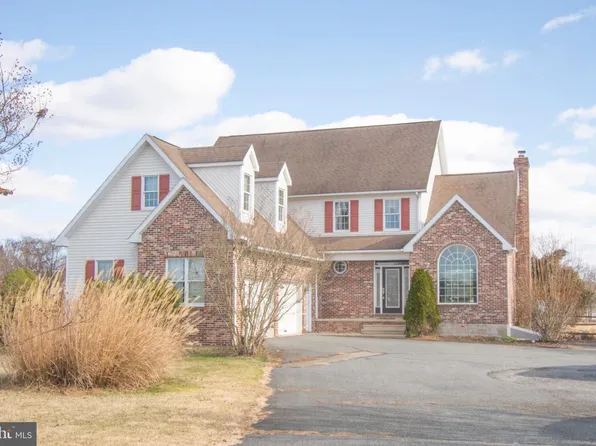 44 Canal Estates Dr, Elkton, MD 21921