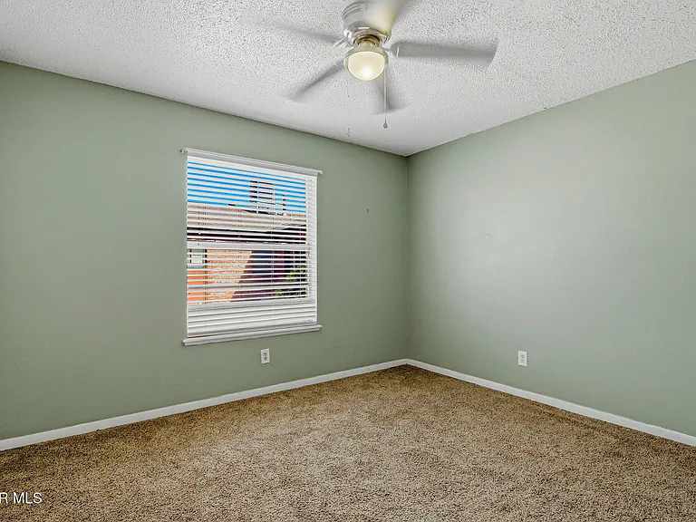 6613 Escondido Dr #B — Photo 16