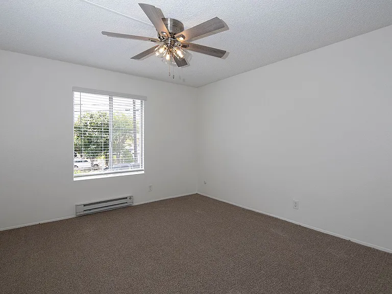 Palm Estates Apartments — Photo 7