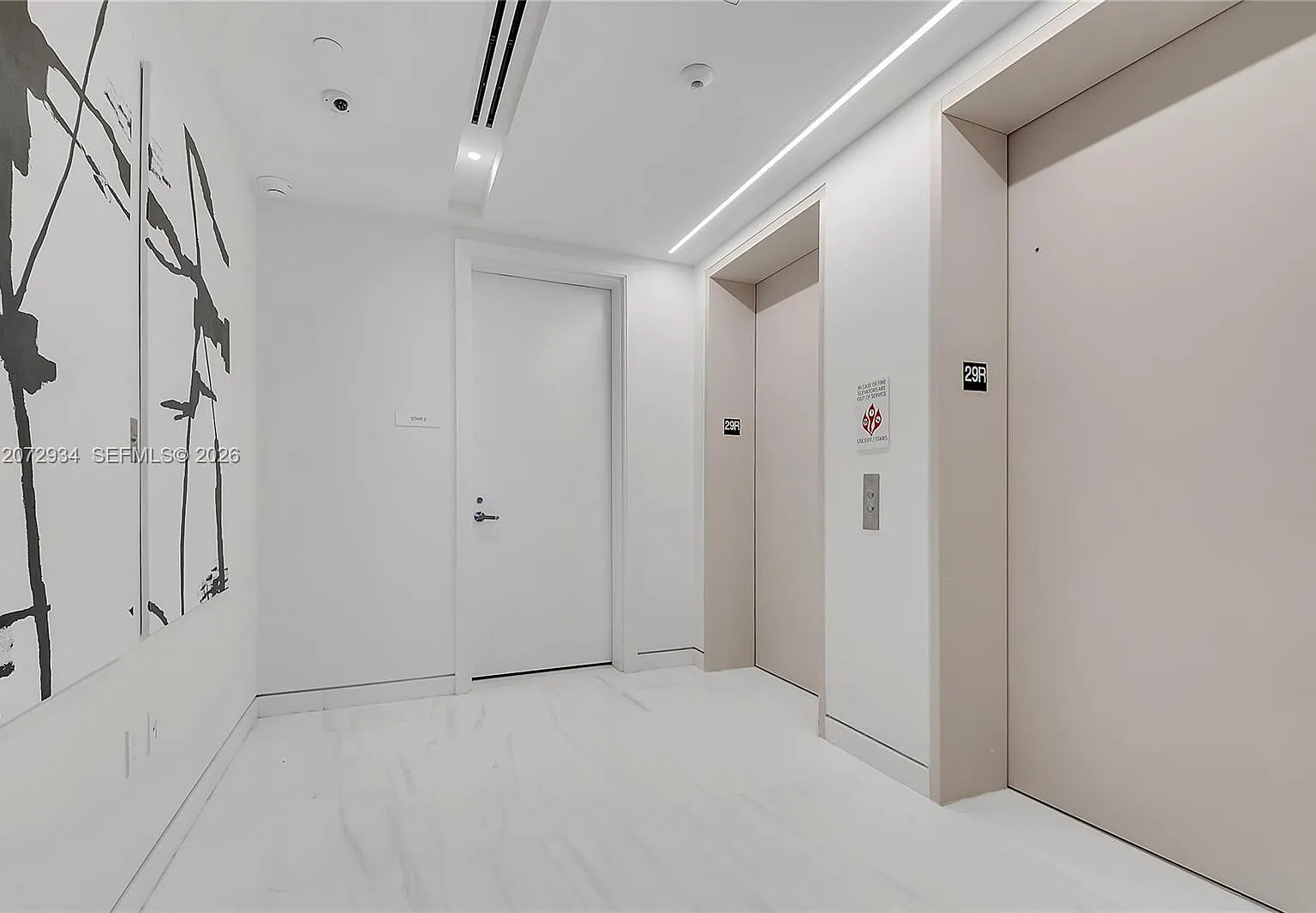 Aston Martin Residence — Photo 3
