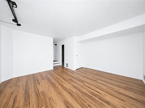4th image of 719 Correll Ave