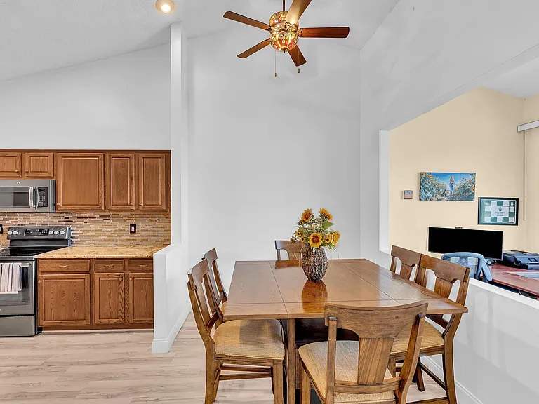 8099 Cassia Dr — Photo 8