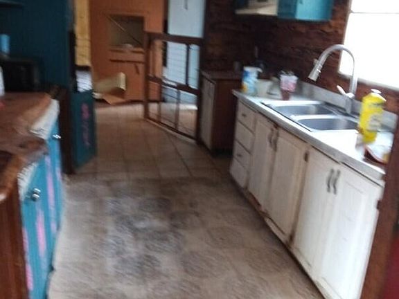 4th image of 1495 Mackeys Rd