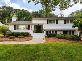 613 Kimberly Dr, Greensboro, NC 27408