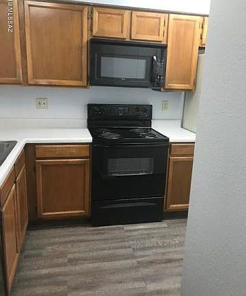 3rd image of 8061 N Tackroom Ln
