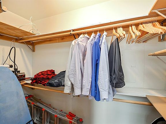 5th image of 211 E Ohio St APT 2912