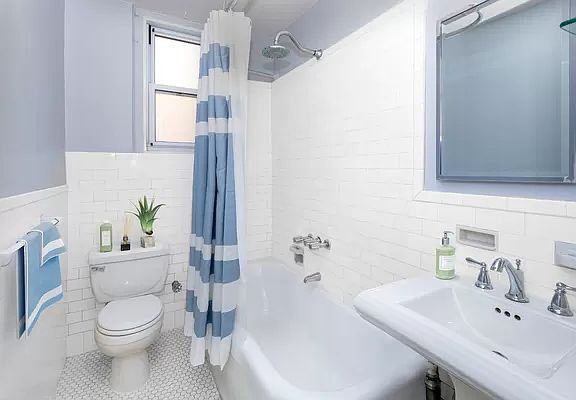 4th image of 310 W 106th St #2E