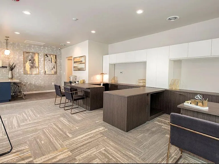 Woodcrest Apartments — Photo 20