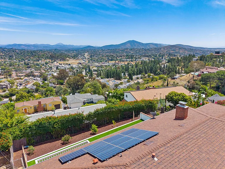 4258 Summit Dr — Photo 11