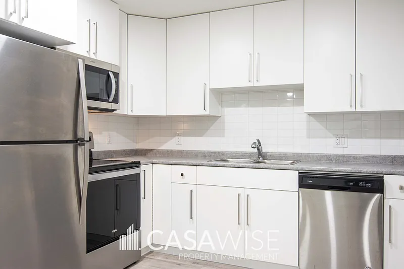 1 bed, 1.0 bath, 592 sqft, $1,000 — Photo 2