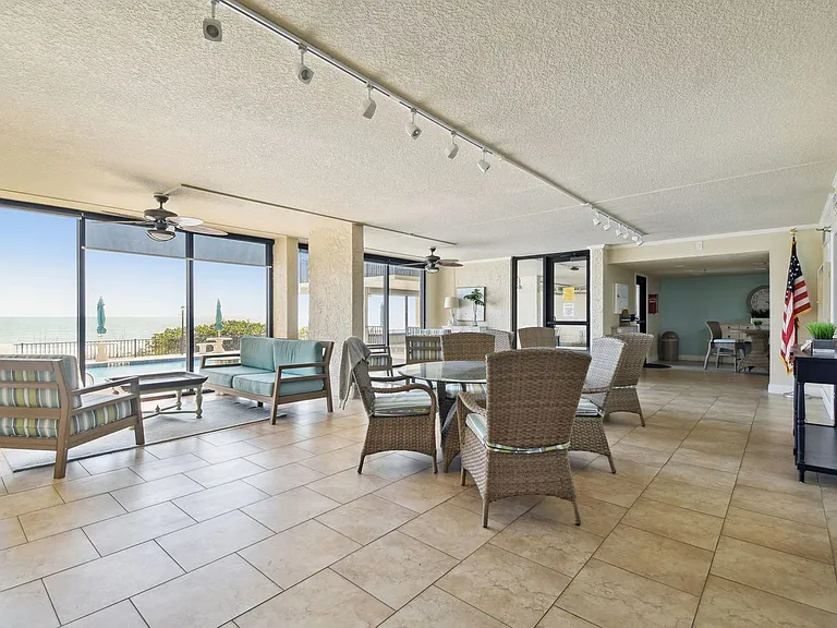 15400 Gulf Blvd #ID1546427P — Photo 24