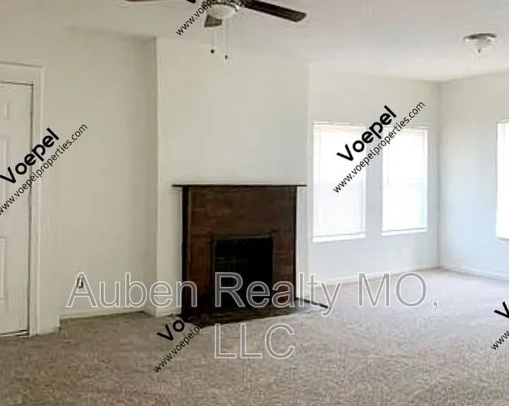 3244 Brooklyn Ave — Photo 10