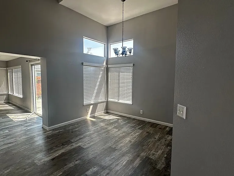 4517 Park Rose Cir — Photo 6